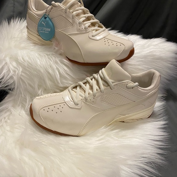 Puma - Picture 2 of 10